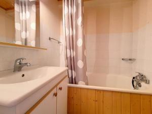 Résidence Grande Masse - Studio lumineux · Départ et retour skis aux pieds · Balcon MAE-3354