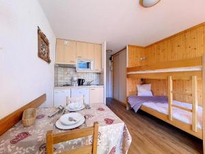 Résidence Grande Masse - Studio lumineux · Départ et retour skis aux pieds · Balcon MAE-3354