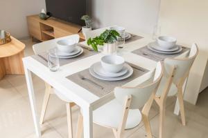 Smart Suites Self Check-in Apartments - Freney Park Disk Golf Course