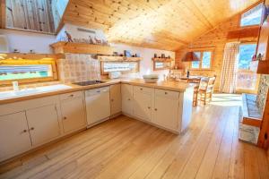 Résidence Chardon Bleu - Duplex Élégant au Cœur de Méribel MAE-4844