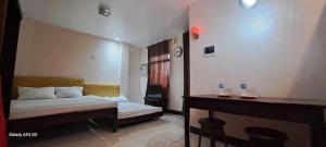 RedDoorz at JL Lodging House and Cafe Irosin