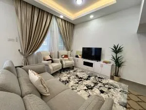 Naura Homestay Taman Scientex Kundang Jaya, Rawang - Kampong Setia