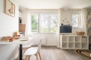 La Suite Le studio ANANAS vue sur jardin proche plages - Portcé