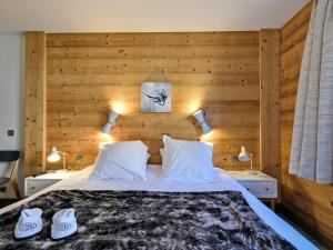 Luxueux Appartement 2 Chambres au Cœur de Courchevel 1850, Balcon, Parking et Services Inclus - FR-1-613A-7