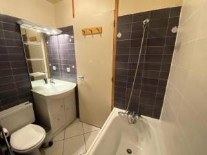 Résidence Le Genevrier - Studio pour 4 personnes en plein centre de Méribel dans une résidence calme MAE-7141