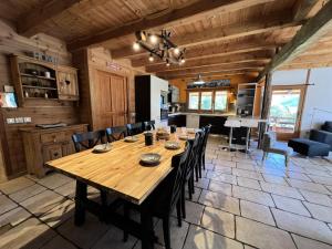 Résidence Maison De Pays La Villette - Appartement type chalet rénové · Accès pistes par navette · Vue panoramique MAE-2904