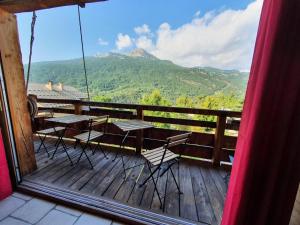 Résidence Maison De Pays La Villette - Appartement type chalet rénové · Accès pistes par navette · Vue panoramique MAE-2904