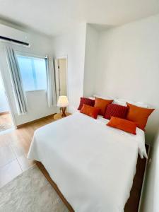 Casa super aconchegante com 5 Suítes e piscina!