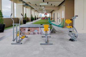 Cozy Living Studio at Transpark Bintaro Apartment By Travelio