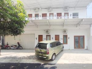 RedDoorz Near Simpang Lima Semarang