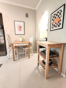 Valoisa läpitalon kaksio