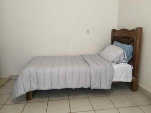 excelente casa inka con cochera en el centro