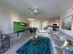 The Coastal! Water View Amazing 2 Bed 2Bath Apartment at Aventura Yacht Club - Adventura