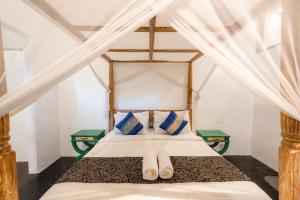 5 Bedroom Villa Etnik in Seminyak with Big Garden and Private Pool