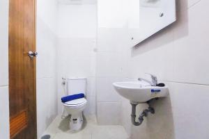 Homey and Elegant Studio Amazana Serpong Apartment By Travelio