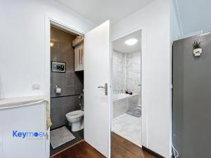 lumineux 3 pieces Ivry - 20 min centre Paris - Parking residence