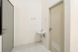 RedDoorz at Pandu Raya Bogor by Madam M Place