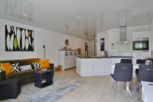 BeachHouse9
