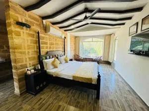 Gir Lions Paw Resort with Swimming Pool - Junagadh