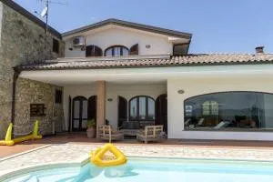 Villa con piscina - Livorno - 奎尔西亚内拉