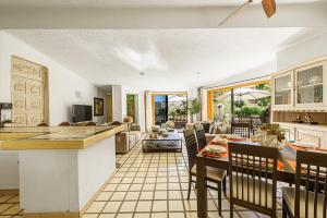 Unit 160A - Casa Ivan-GARDEN VIEW