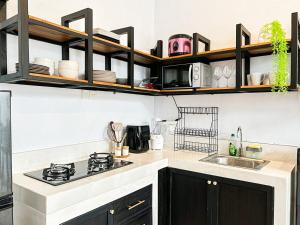 Island Boy Guesthouse E Prime Location in Canggu