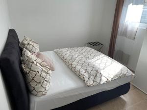 2 Zim helles KG Apartment