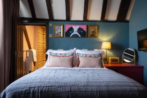 Snug room in White Hart Hotel