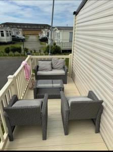 SKEGNESS GOLDEN PALM HOLIDAY HOME Pg 52