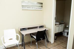 Mbizo Cozy Retreat 409