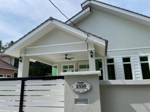 Timeless Cottage KB