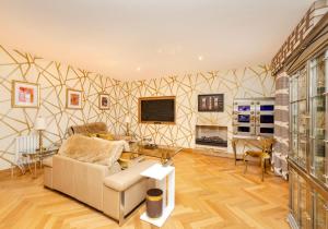 Argyl - Beautiful 3 Bedroom Apartment on York Place