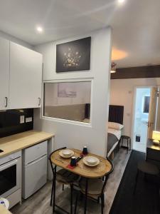 Dublin Deluxe Twin or king bed Studio Near Airport & City