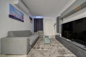 Lovely 2BR home with Backyard & Sofabed in Gzira by 360 Estates