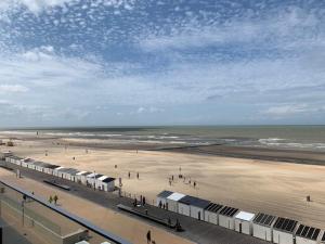 Super Modern Studio with Sea View T66