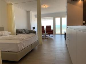 Super Modern Studio with Sea View T66