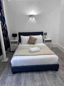 2bed2bath flat London