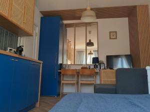 Royal Blue River Pearl