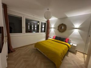 PARIS-MONTROUGE Magnifique appartement 3 pièces de 78m2 avec PARKING - très cosy pour 1 - 6 personnes refait à NEUF -ENTIRE APARTMENT LUXURIOUS AND WARM -Montrouge Paris 14ème - Proche Aéroport Orly Parc Expositions Porte de Versailles FREE WIFI