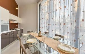 2 Bedroom Amazing Apartment In Pula