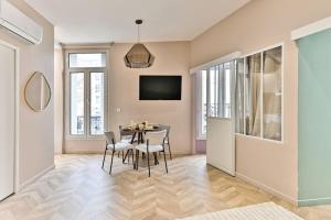 Appartement paisible proche Parc Monceau - V