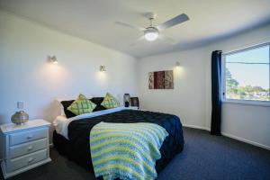 Family & Friends Escape Tamborine Mountain
