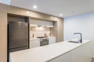 South Brisbane Rooftop Oasis with Pool