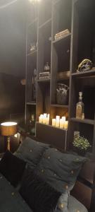 "BLACQ ROOM" Luxe, balnéo, sauna 50 nuances de grey