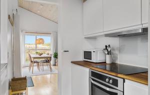 3 Bedroom Gorgeous Home In Gudhjem