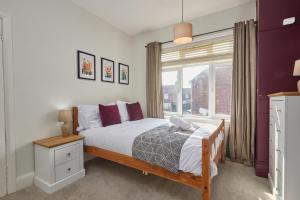 Lovely 4-Bedroom House in Hartlepool - Street Parking