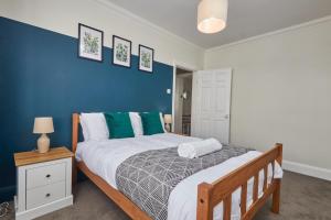 Lovely 4-Bedroom House in Hartlepool - Street Parking