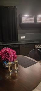 Maisons de vacances BLACQ ROOM Luxe, balneo, sauna 50 nuances de grey : photos des chambres