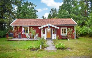 1 Bedroom Lovely Home In Johannishus