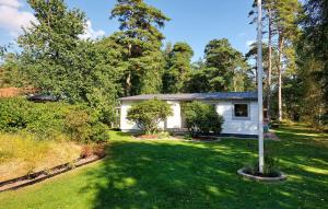 4 Bedroom Cozy Home In Mellbystrand